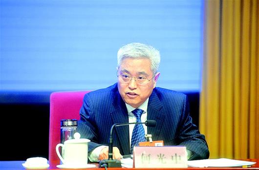 图为:省交通厅厅长何光中(全媒体记者 孙文 摄)